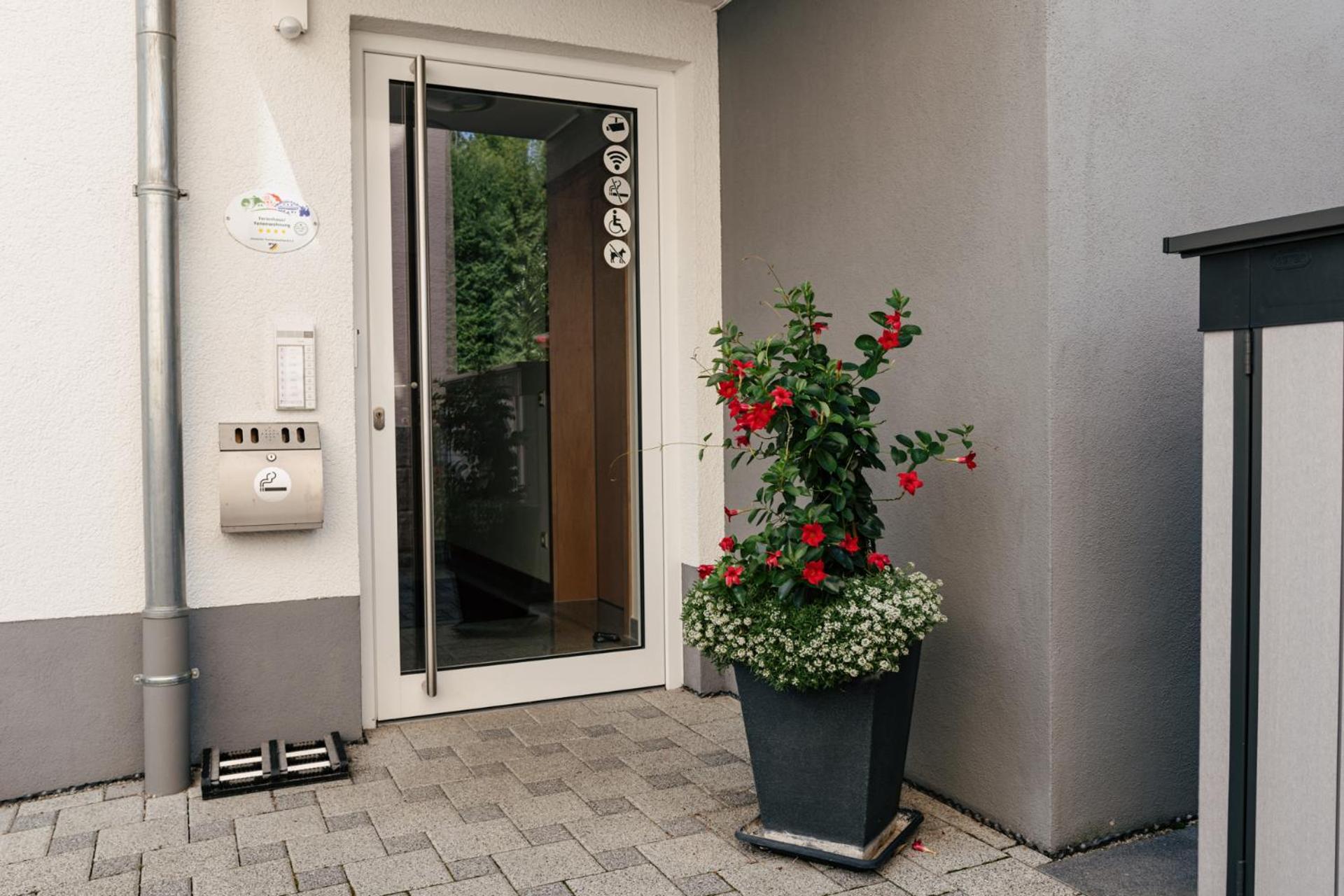 7Schwaben Apartman Bad Urach Kültér fotó